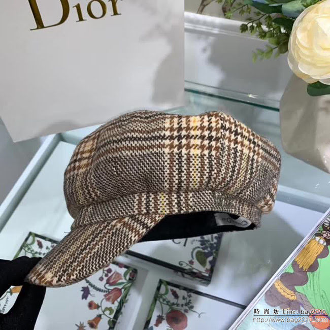 DIOR迪奧 秋冬款 格子羊絨八角帽 LLWJ6301
